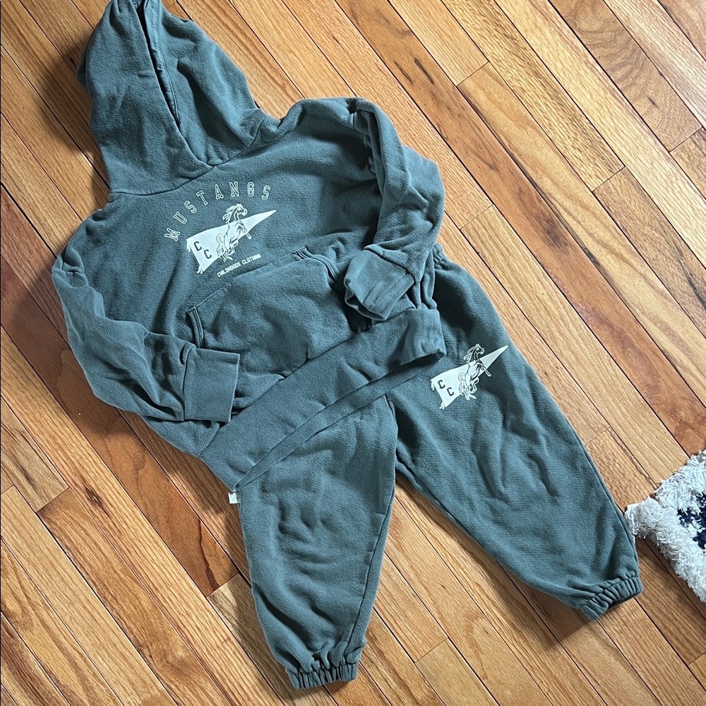 Childhoods Mustang Sweatsuit Size 4T